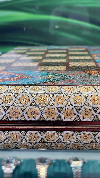 طاولي صناعة يدويه بالكامل قطعه واحده مع جنود براص واحجار الطاولي واحده فقط الرجاء عدم الاحراج