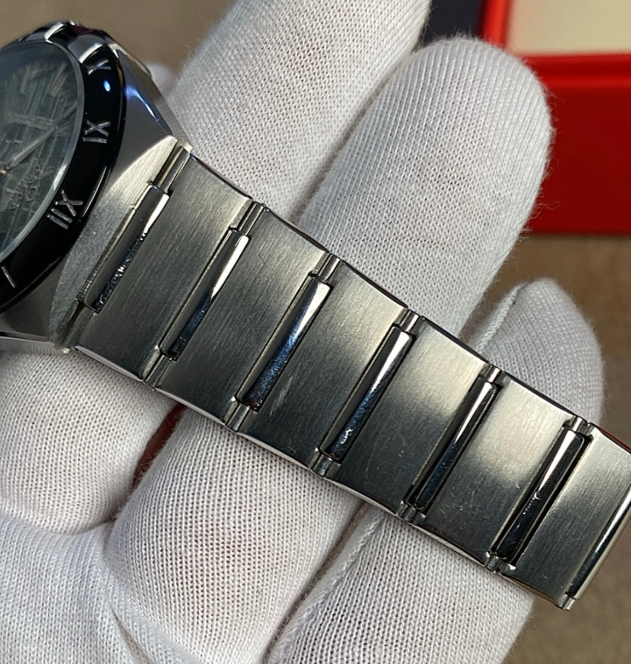 اوميجا كونستليشن كلين مستعملة بحالة الجديد