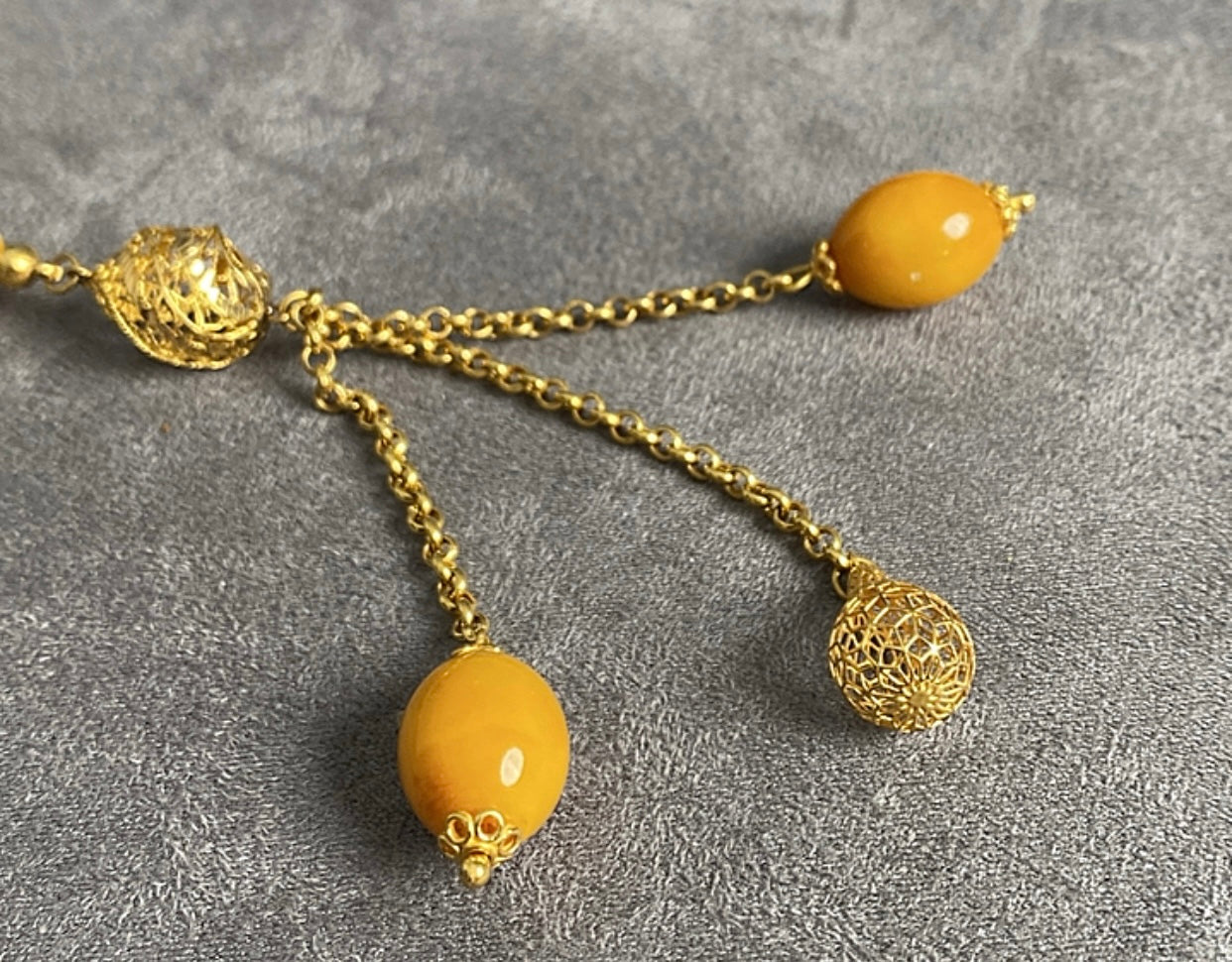 سبحة كهرب ألماني كبس - ذهب صافي عيار ٢١ ( ليس طلاء )