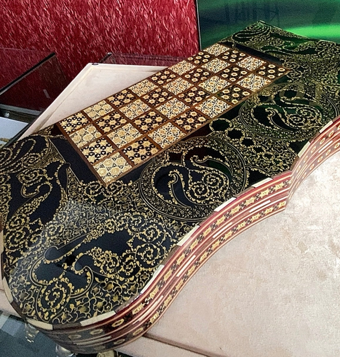 تحفة فنية صناعة يدوية - طاولي و شطرنج رسمة واحدة فقط يعني الحبة الوحيدة في العراق - احجار الطاولي و الشطرنج صناعة يدوي  بادق التفاصيل (t4)