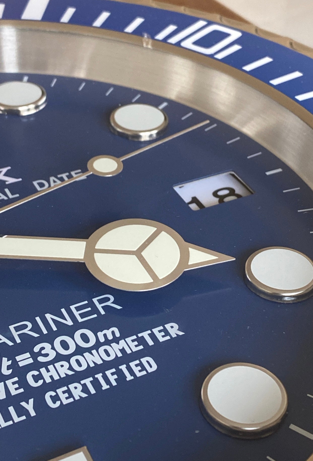 ساعه رولكس سميرف لون ازرق جداريه