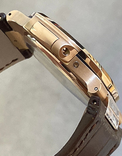 40.5 mm باتيك فيليب نوتيلوس مون فايز و باور ريزيرف – دايموند – جلد بني – نسخة كلين