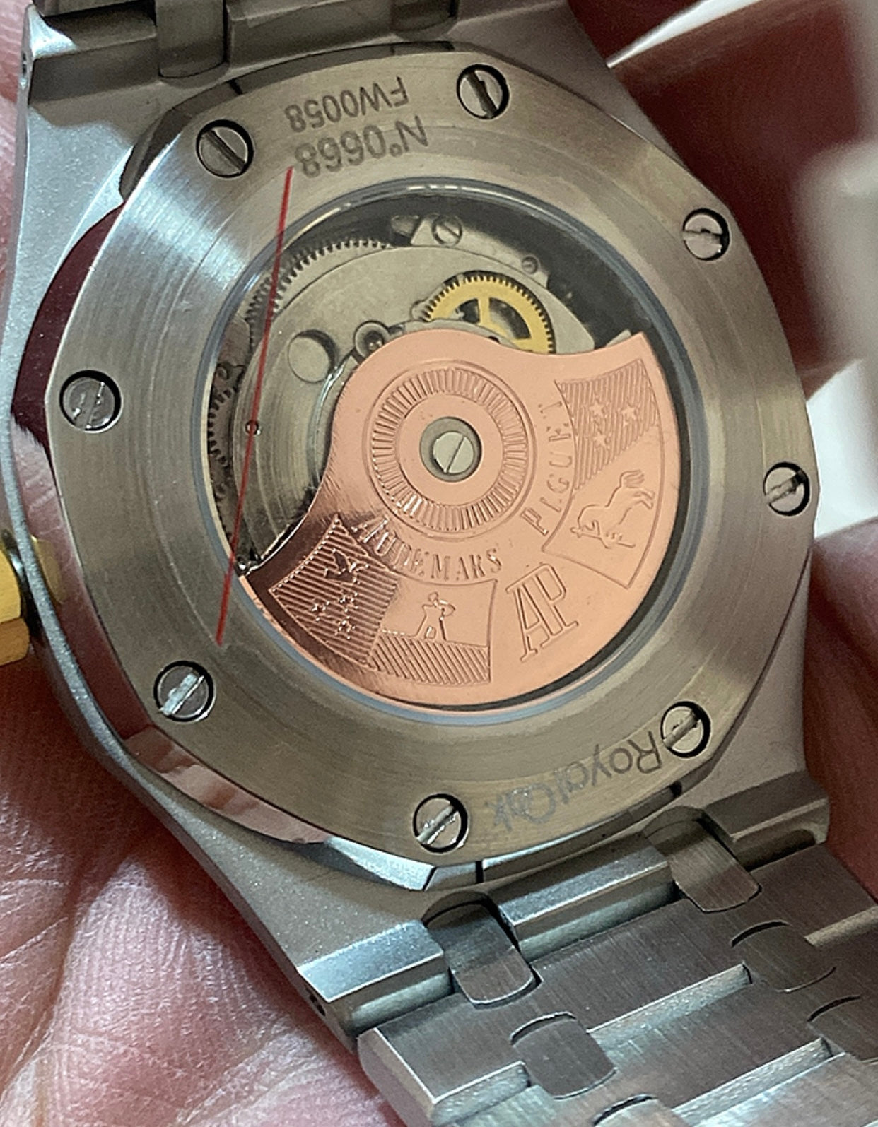 AP Royal Oak titaniumGold (كلين تايتل)sold out
