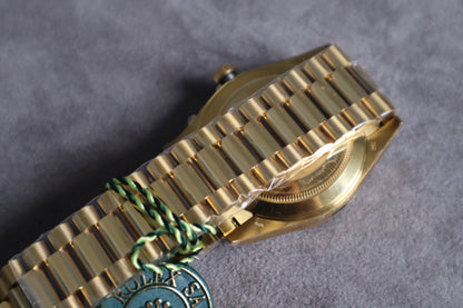 DayDate Yellow Gold - قطعة وحدة كلين طبق الأصل