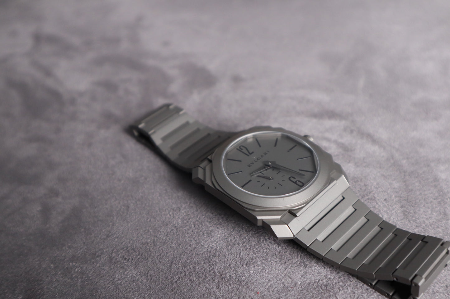 Bulgari Octo Finissimo - انحف ساعة بالعالم ماكينة سويسريو تيتانيون - القطعة الوحيدة بالعراق