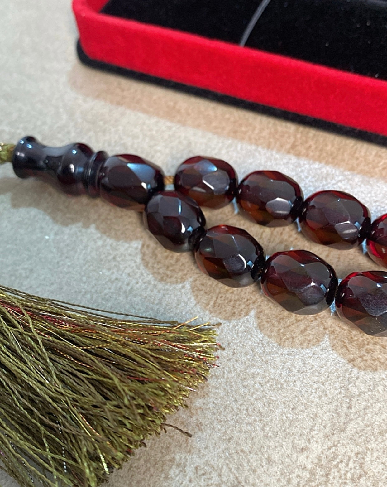 سبحة حجر سندلوس صناعة يدوية  (S8)