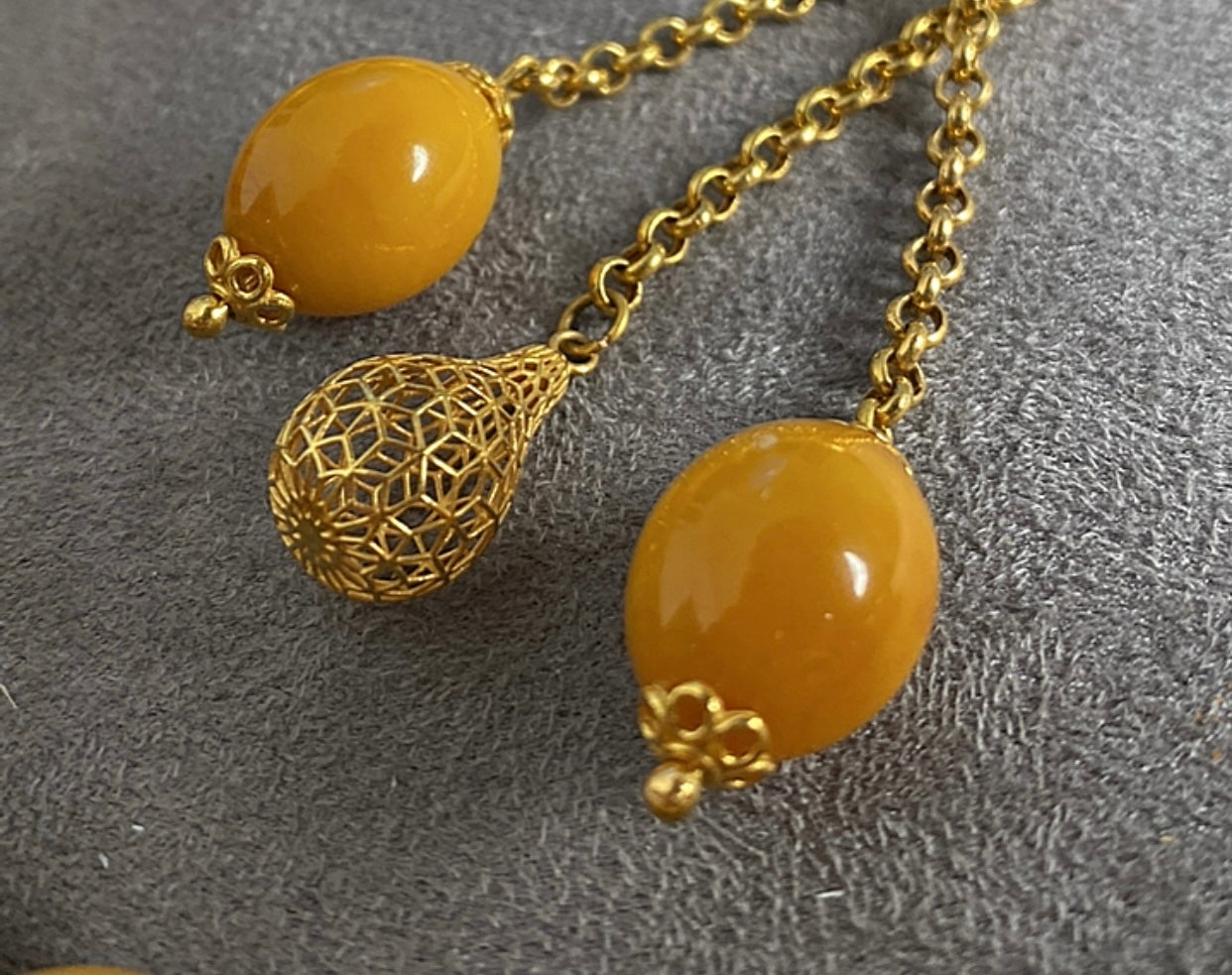 سبحة كهرب ألماني كبس - ذهب صافي عيار ٢١ ( ليس طلاء )