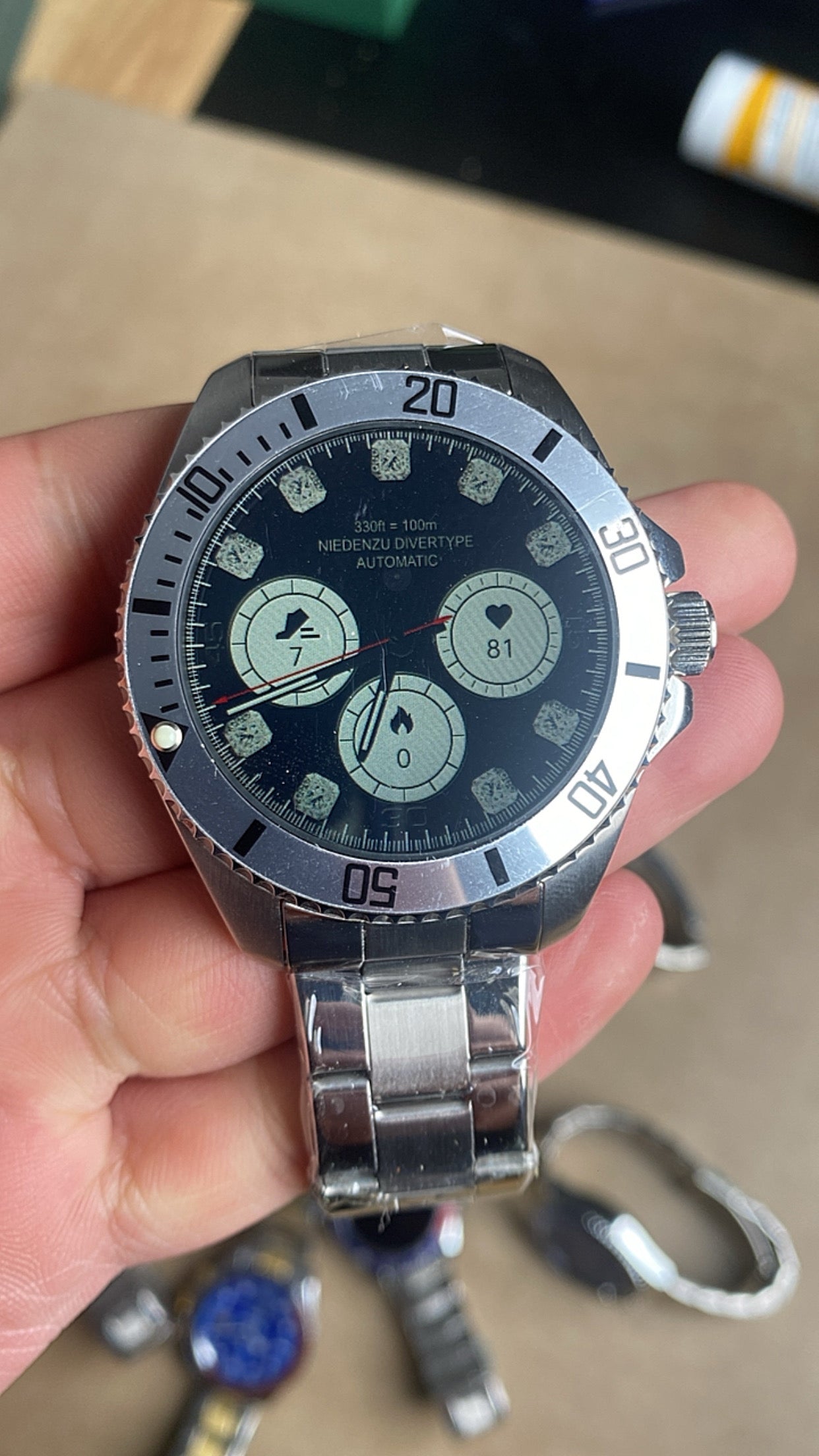 ساعه تيتانيوم الجيل الرابع + سماعات ماي بودز