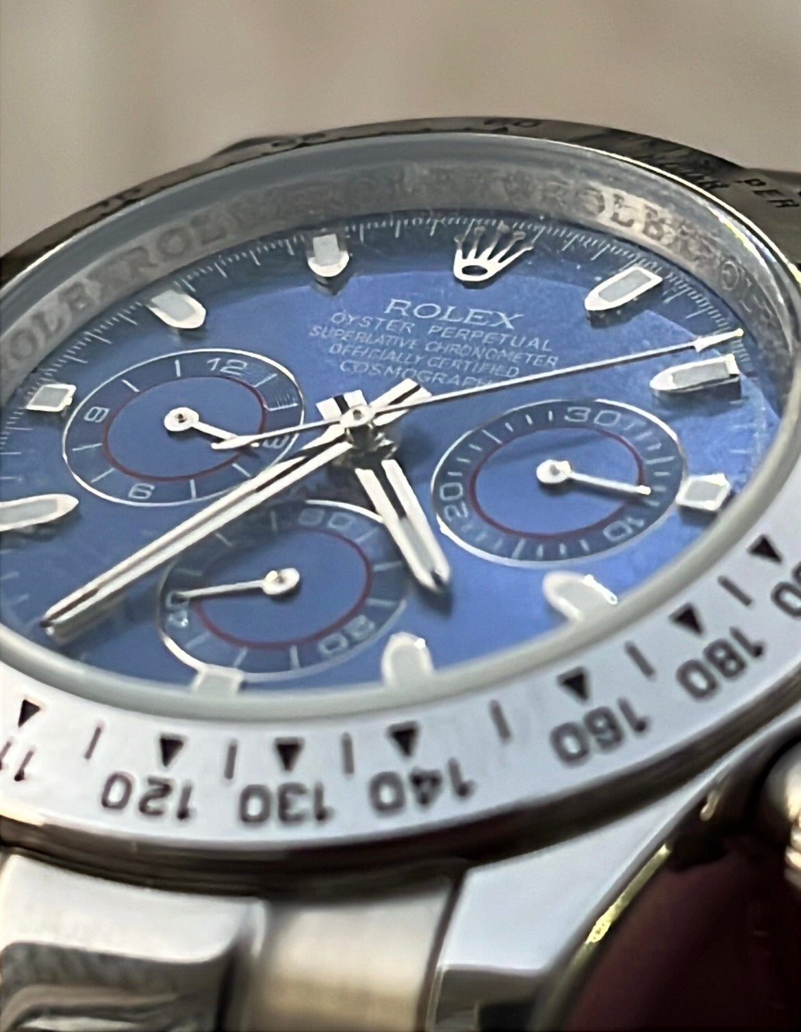رولكس دايتونا اصدار ٢٠٠٤ بحالة جيدة جداً - مكينه غير مفتوحة اوتوماتيك