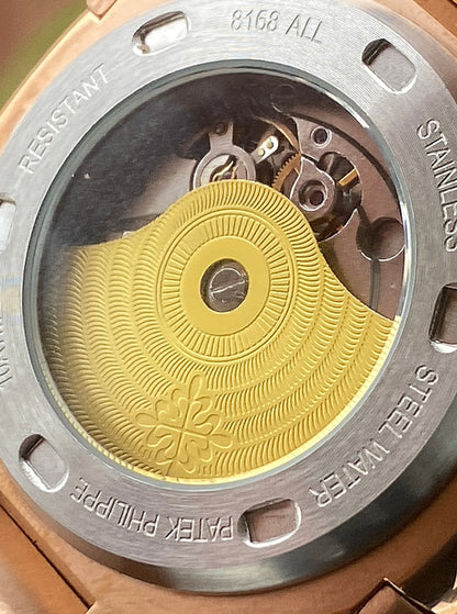 40.5 mm باتيك فيليب نوتلس روز جولد - كرونوجراف   -كلين