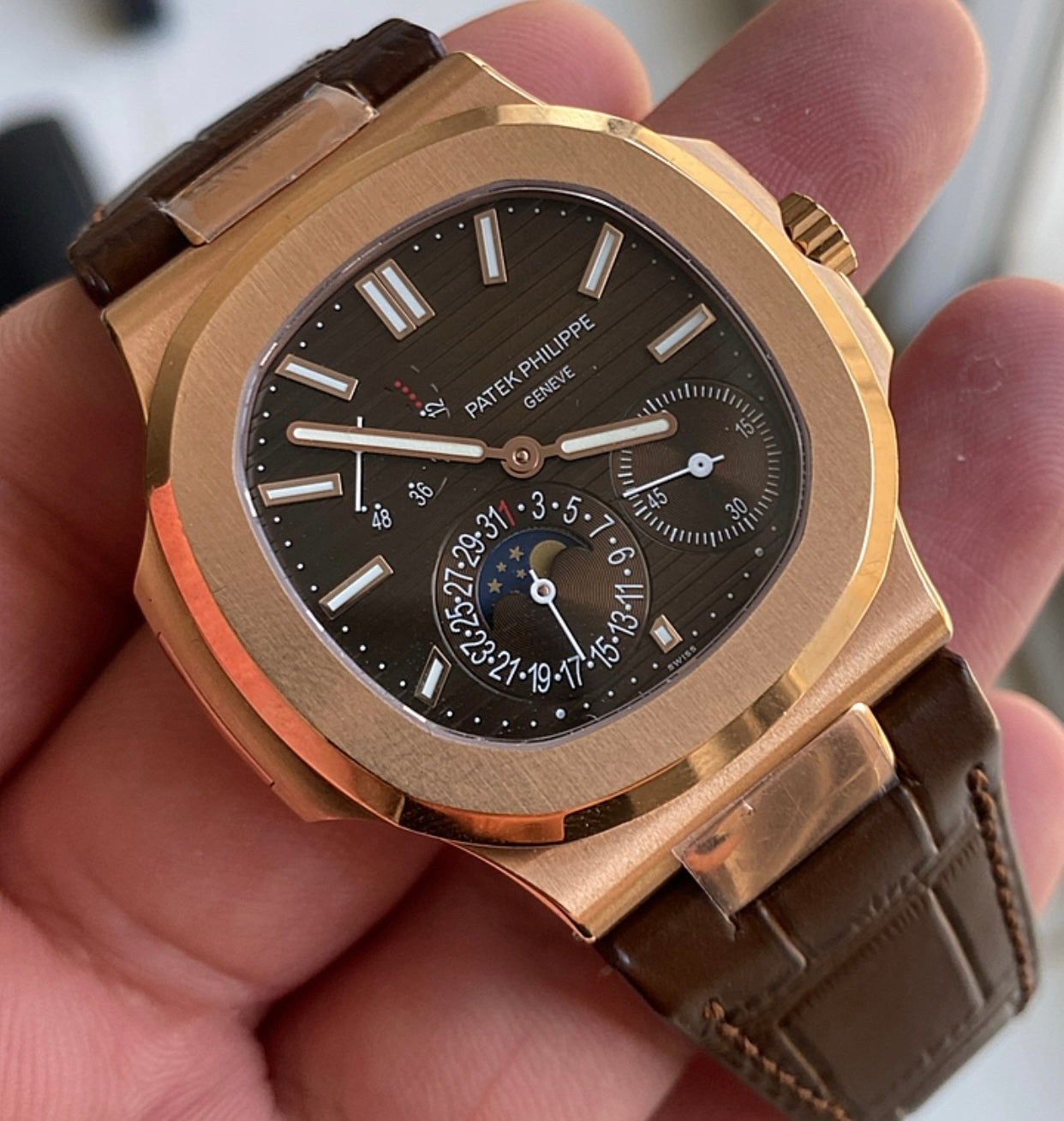 باتيك فيليب نوتلس ٥٧١٢ كلين طبق الأصل - لا يمكن تميزها ها - حبة واحدة فقط