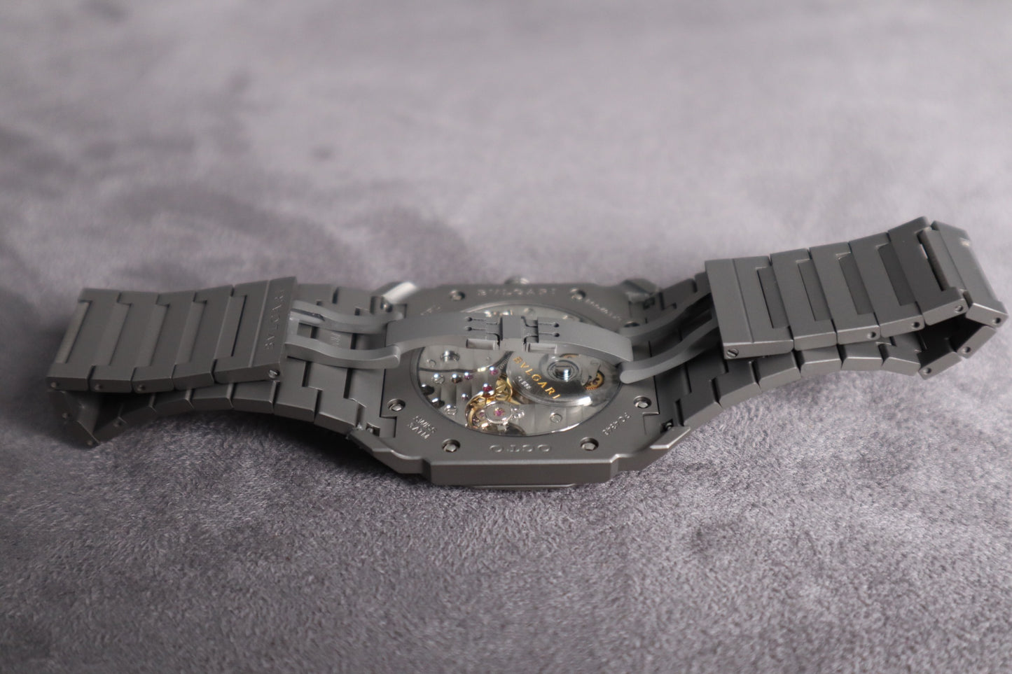 Bulgari Octo Finissimo - انحف ساعة بالعالم ماكينة سويسريو تيتانيون - القطعة الوحيدة بالعراق