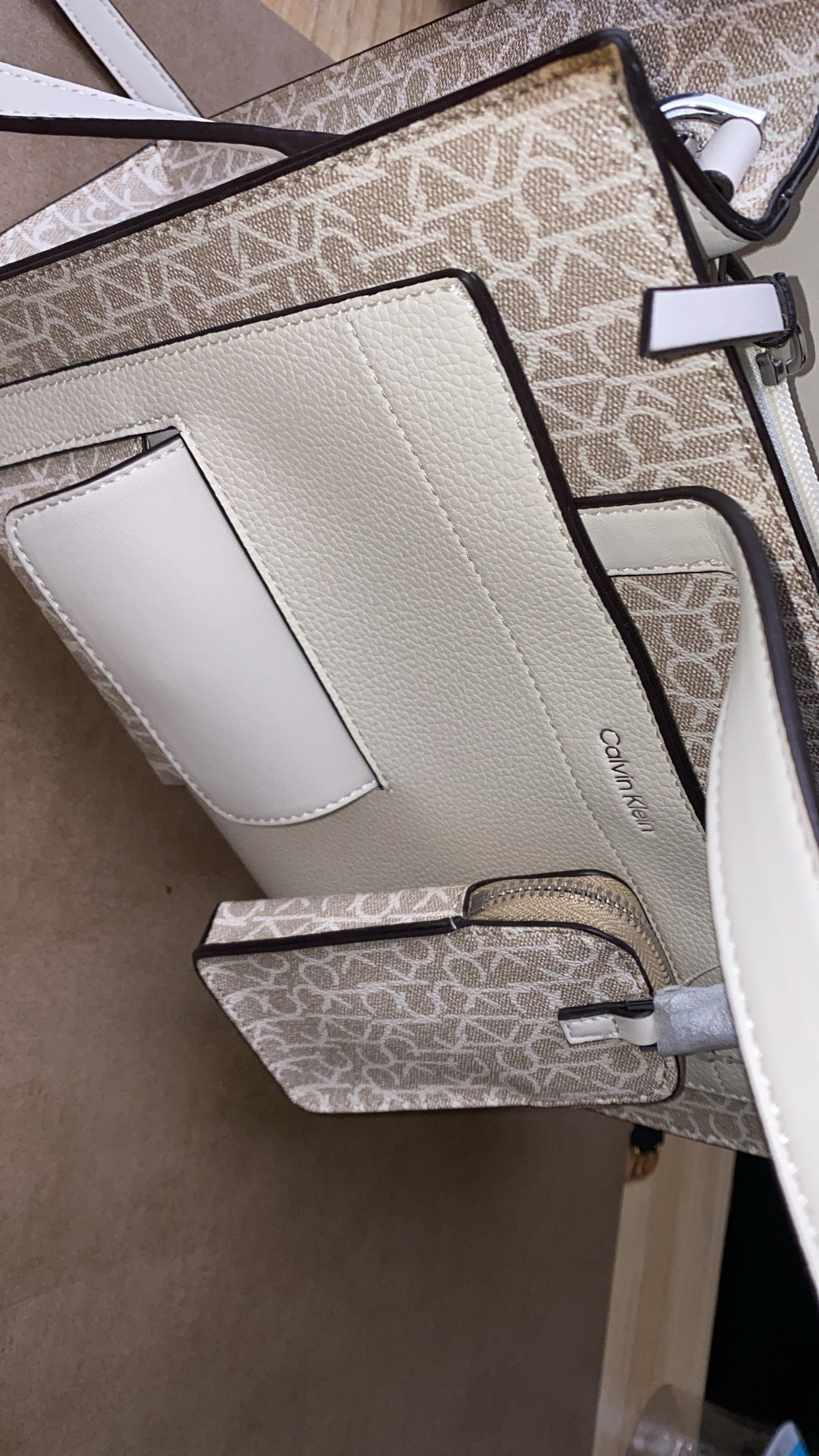 جنطه كالفن كلاين آصليه جديده - تصفيه امريكيه