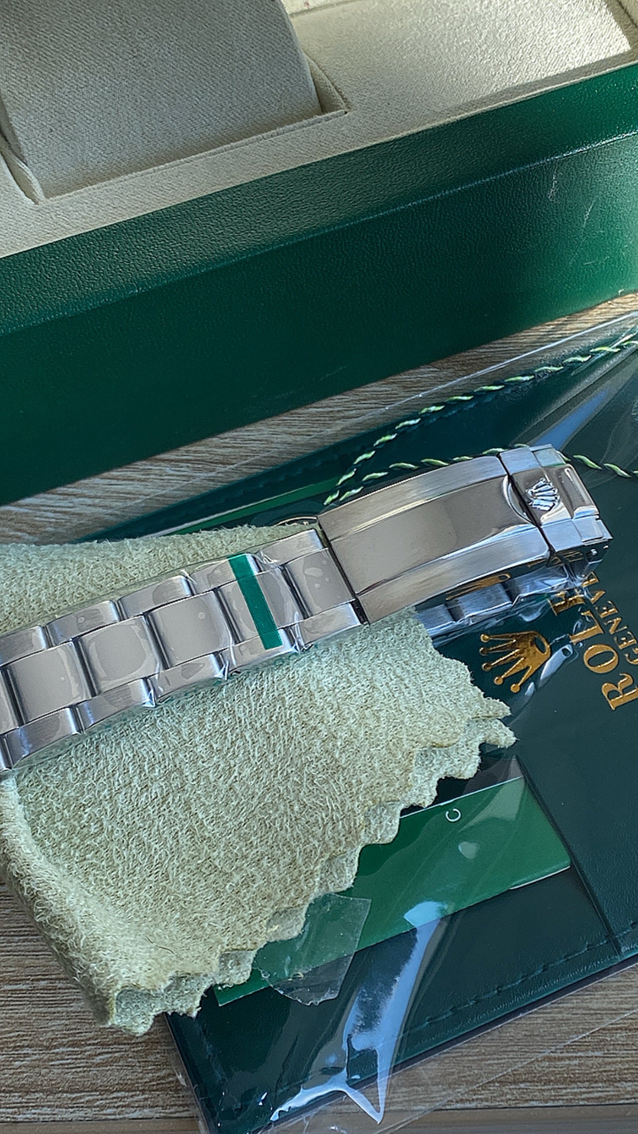 43mm رولكس جي ام تي سوبريور جرين - كلون تايتل