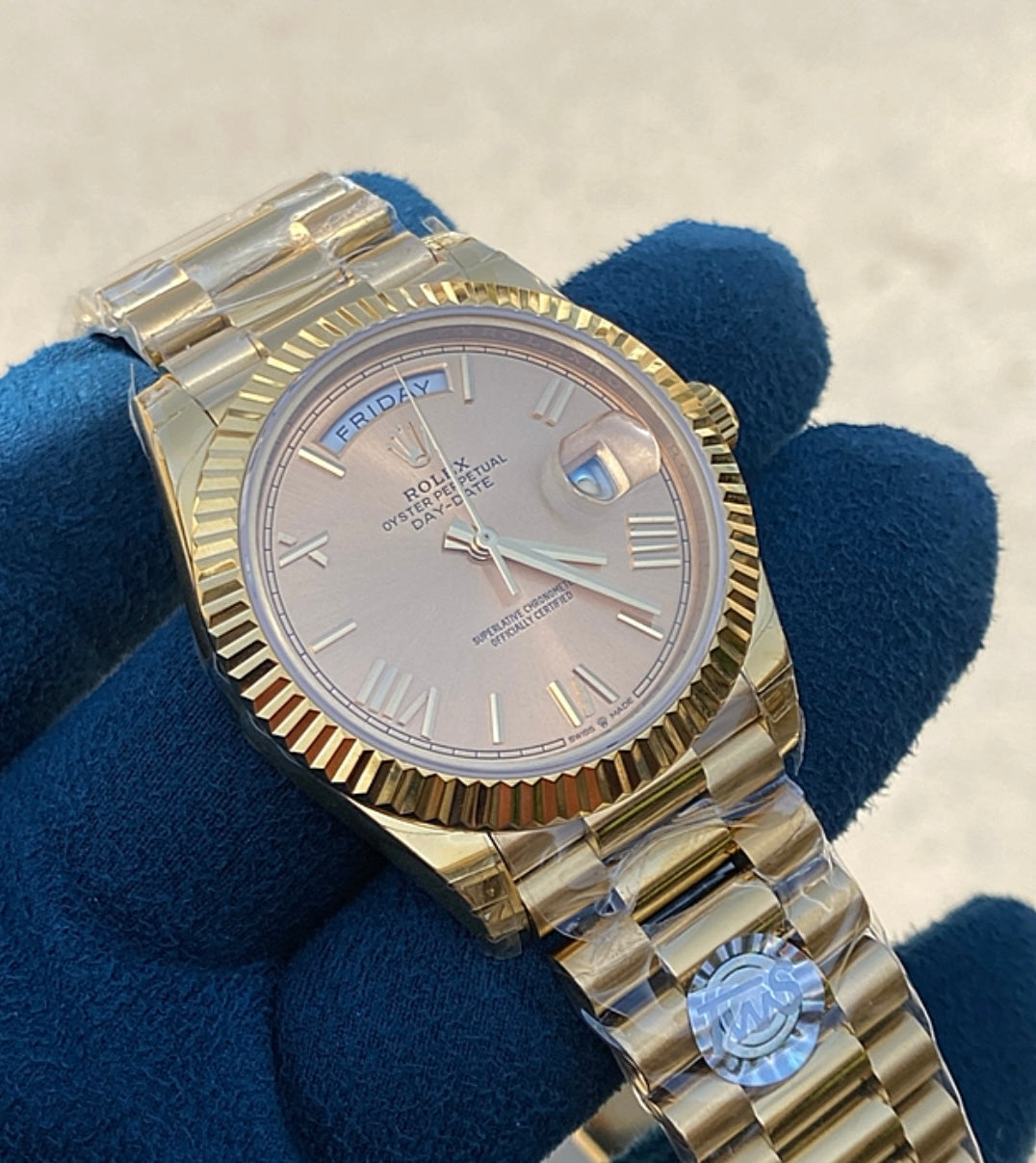 حبة واحدة في العراق- رولكس داي ديت فول ذهب اصفر طلاء ١٨ - الساعة طبق الأصل برقم تسلسلي اصلي و ماكينة سويسري مطابقة للأصل