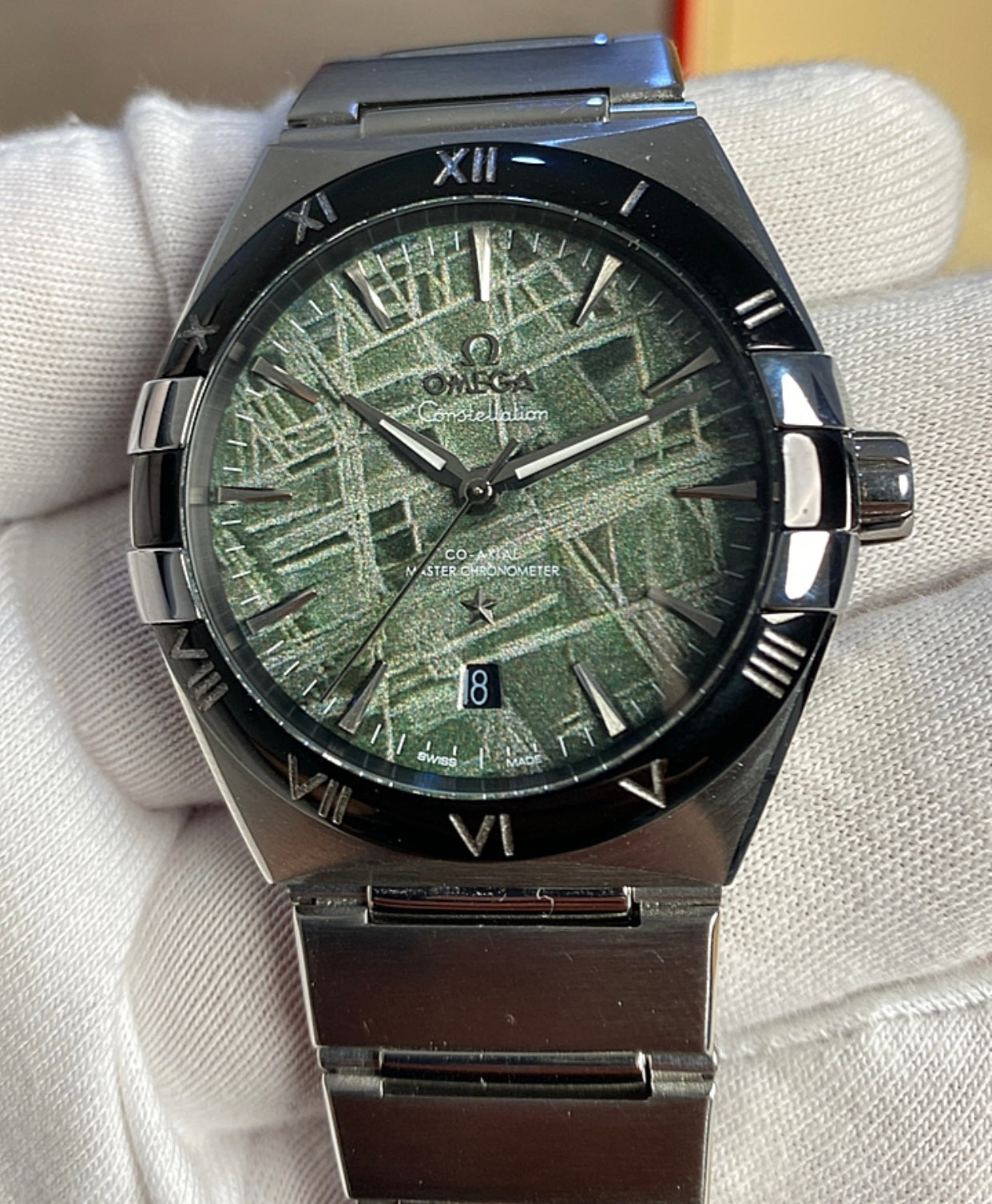 اوميجا كونستليشن كلين مستعملة بحالة الجديد