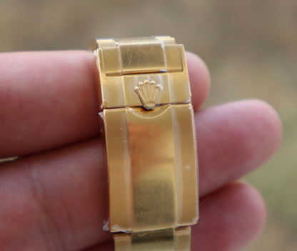 Rolex Daytona Green Ruby 40 mm  -قطعة كلين طبق الأصل ماكيمة سويسري طبق الأصل متوفر حبة واحدة في كل العراق