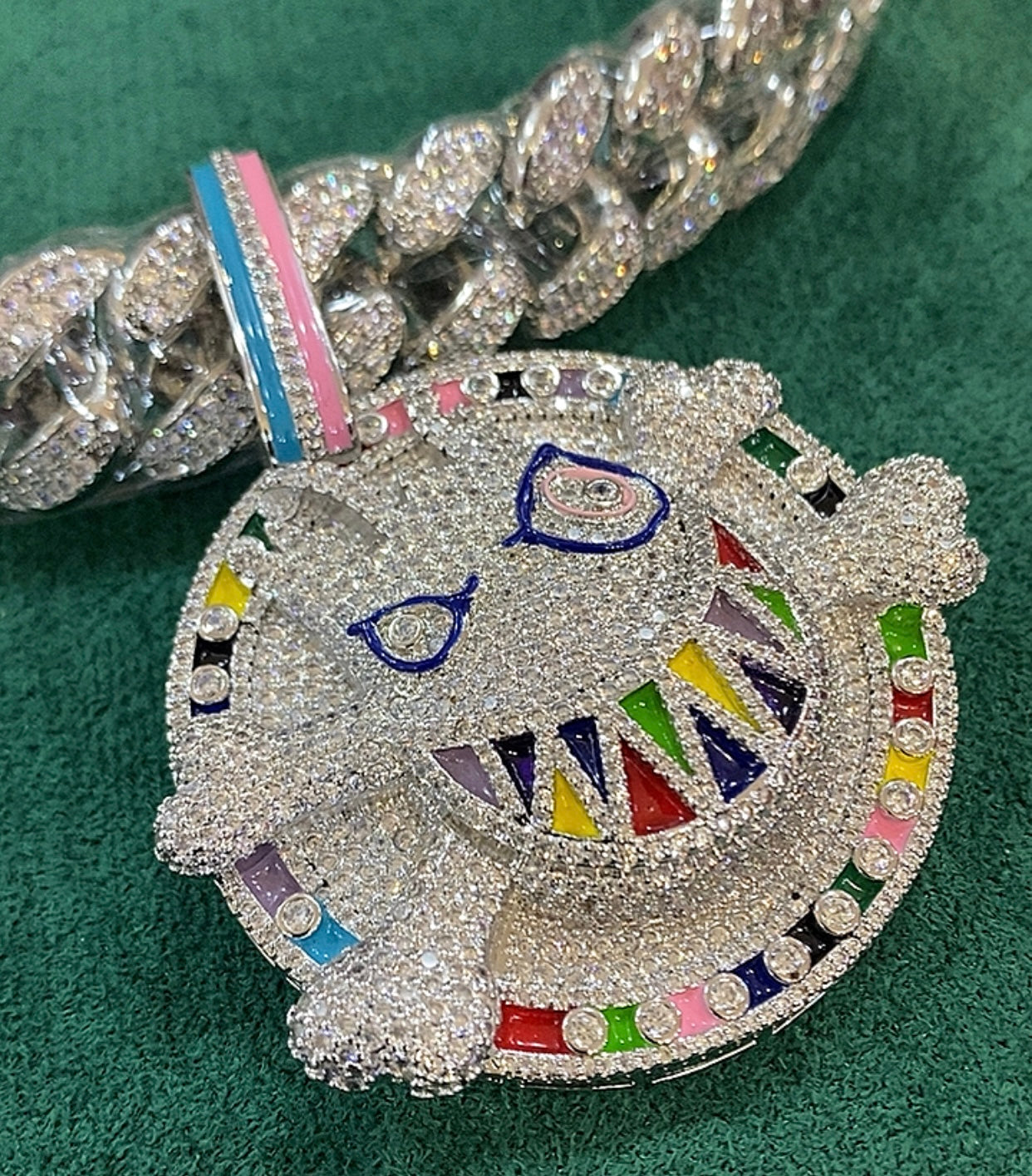 ICED OUT CUBAN  ماستر كوبي حجر ميوسنابت السعر 750 ألف