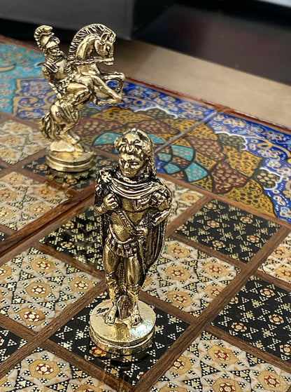 طاولي + شطرنج  زخرفة سوداء راقية صناعة يدوية - جنطة جلد فاخرة السعر بدون احجار شطرنج ٥٥٠ الف ومع احجار شطرنج ٦٥٠ الف