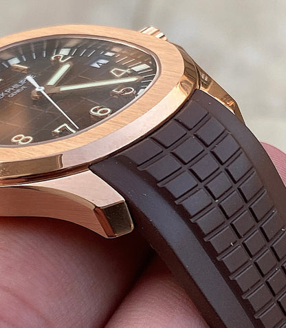 باتيك فيليب اكوا نوت روز جولد ستراب بني و مينا اومبريه- كلين طبق الاصل لا تميز