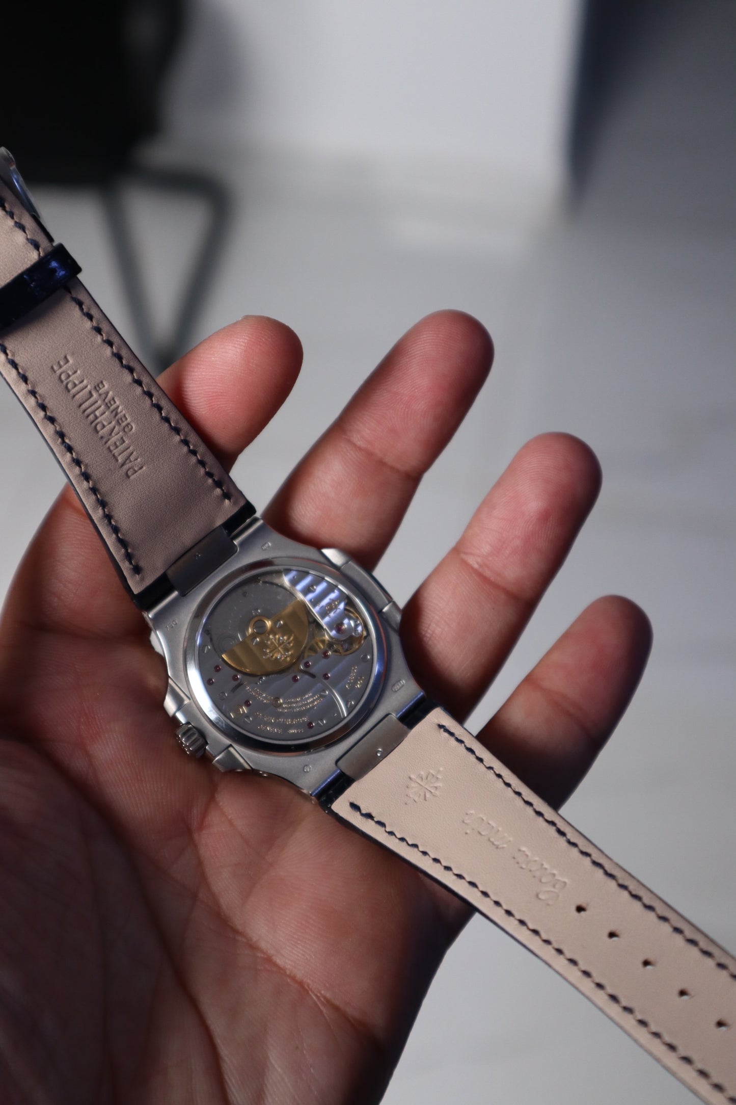 باتيك فيليب ٥٧١٢ - كلين طبق الأصل - حبة واحدة فقط