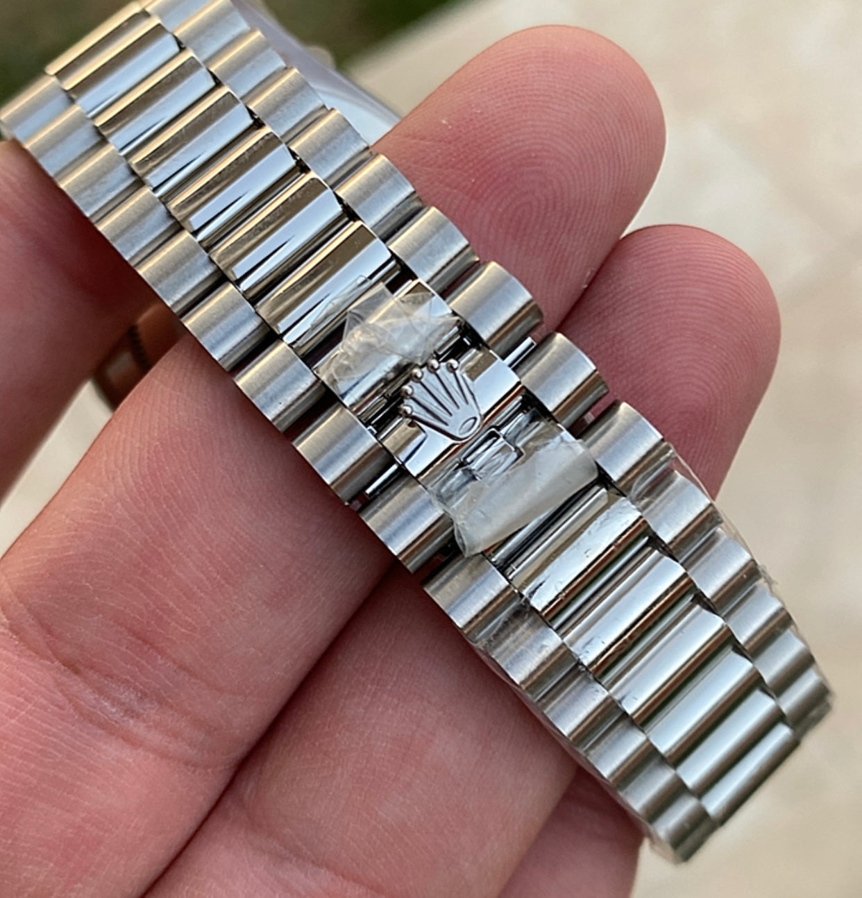 رولكس داي ديت مينا ايس بلو- كلين طبق الاصل لاتفرق - ماكينة مطابقة لرواكس الاصلية - سيريال حقيقي محفور عالساعة