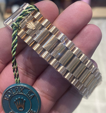 رولكس داي ديت بيڤ جولد كلين طبق الأصل