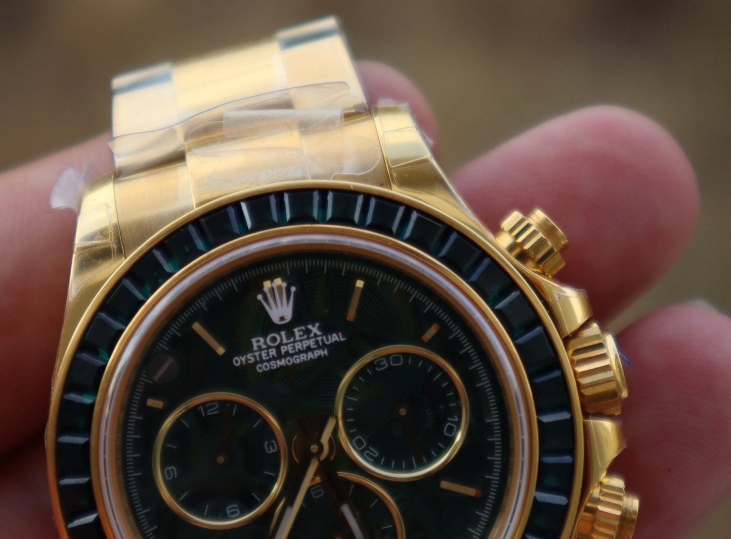 Rolex Daytona Green Ruby 40 mm  -قطعة كلين طبق الأصل ماكيمة سويسري طبق الأصل متوفر حبة واحدة في كل العراق