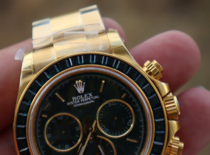 Rolex Daytona Green Ruby 40 mm  -قطعة كلين طبق الأصل ماكيمة سويسري طبق الأصل متوفر حبة واحدة في كل العراق
