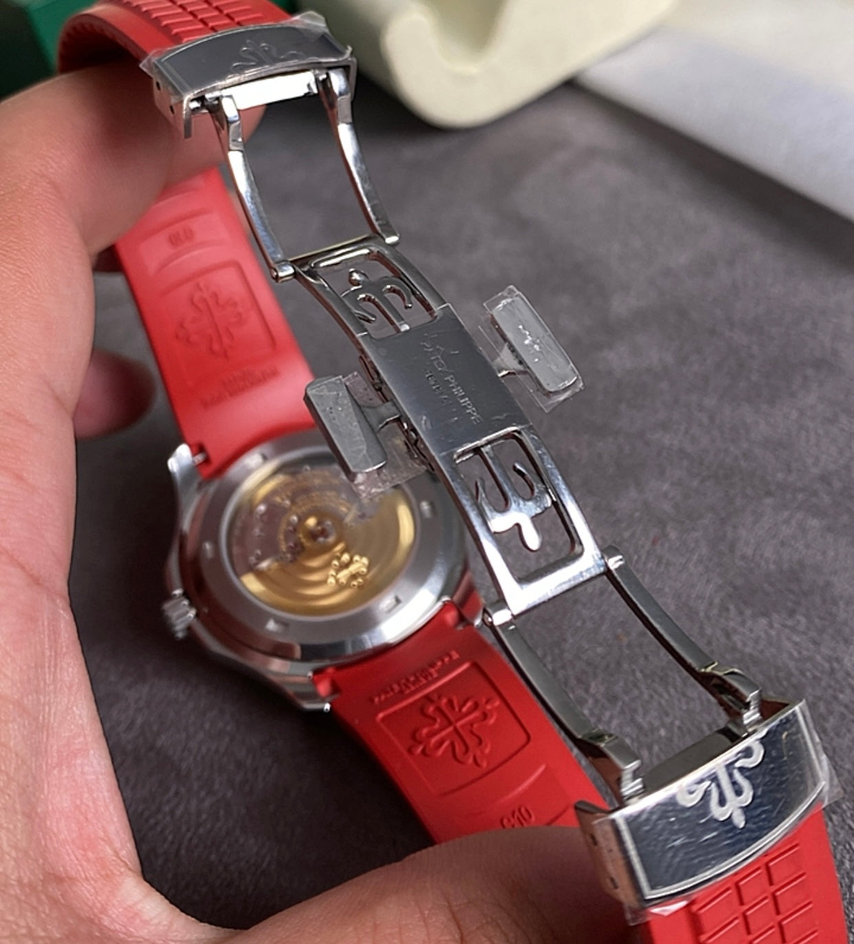 باتيك فيليب اكوا نوت ستراب احمر - طبق الاصلية