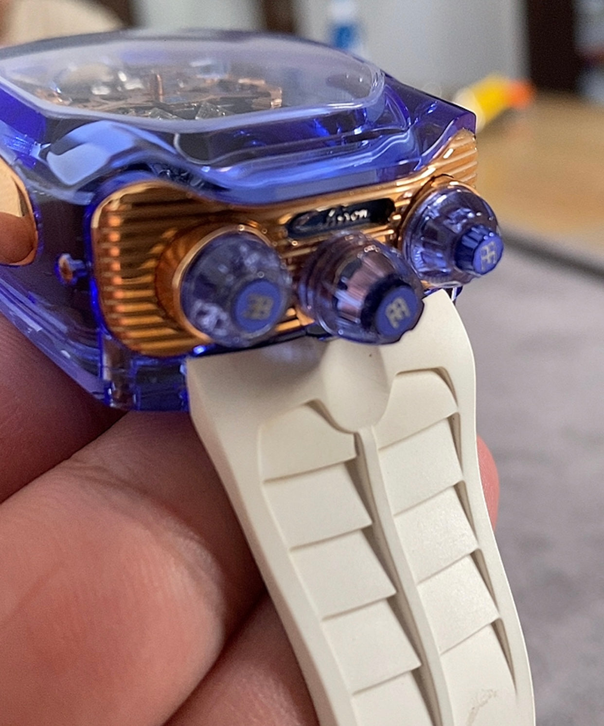 JACOB&CO bugatt - حبة واحدة في العراق اعلى غينشينج و تشطيب بعد الوكالة