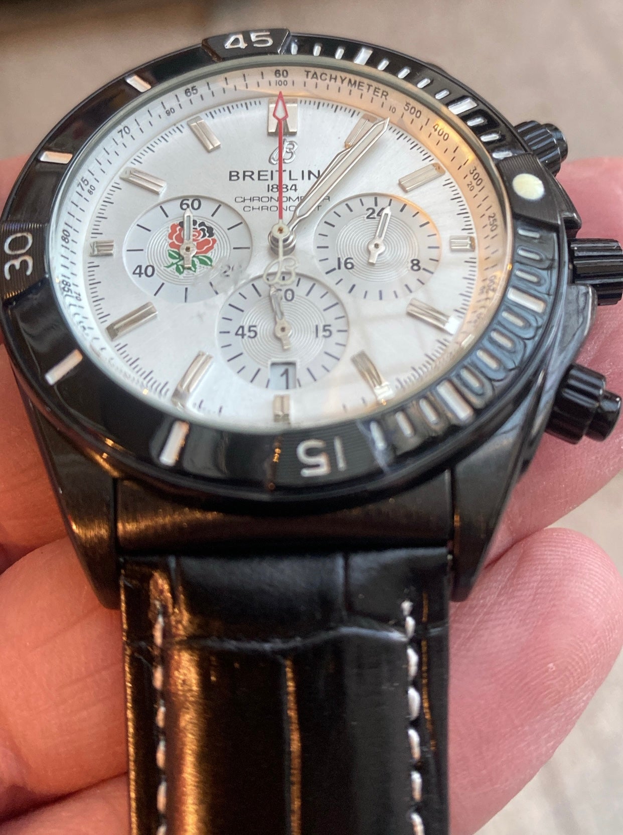 بريتلنج ابيض و اسرد