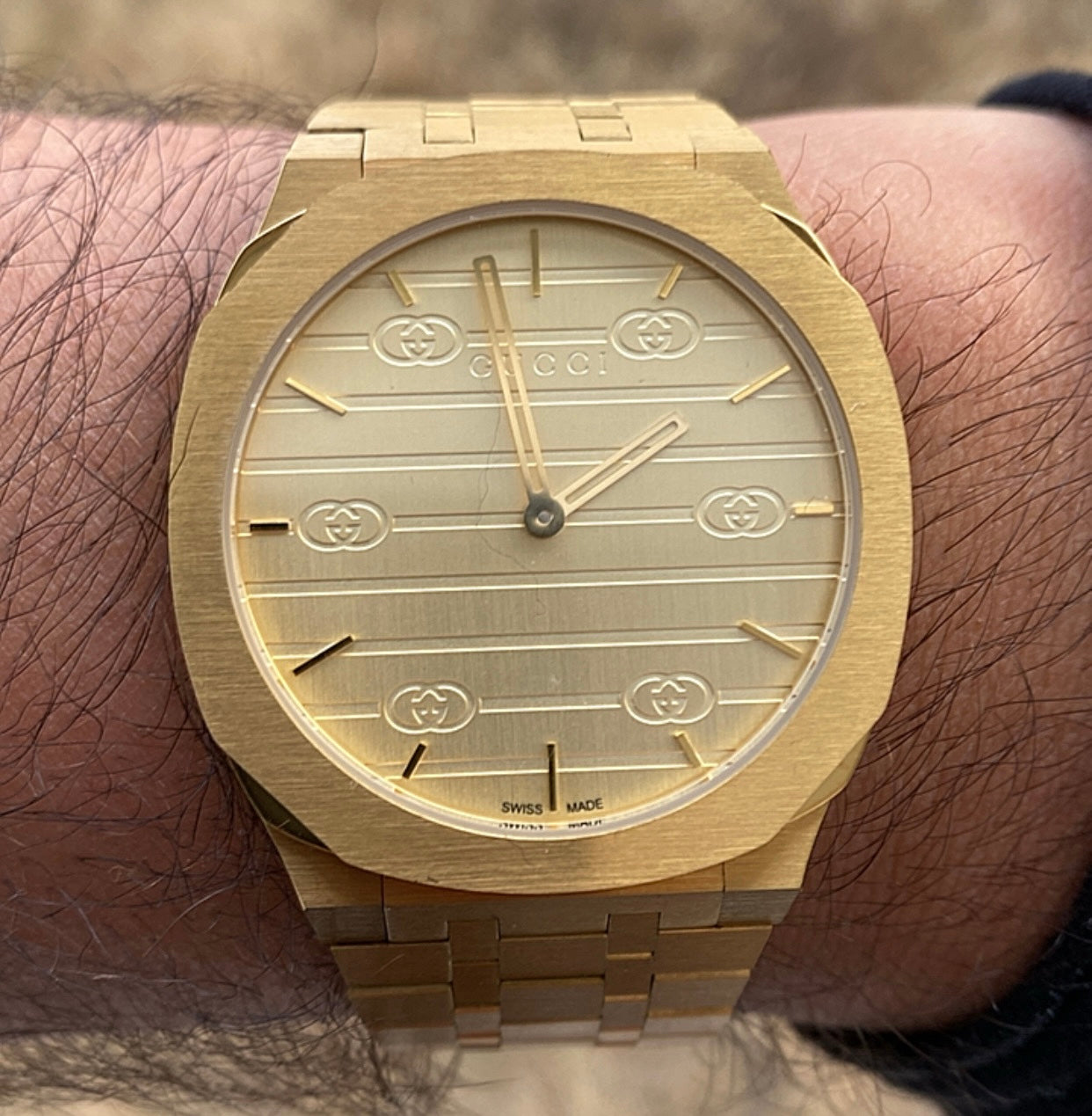 Gucci G-Timeless - جراند ماستر طبق الأصل و الوزن و الأبعاد