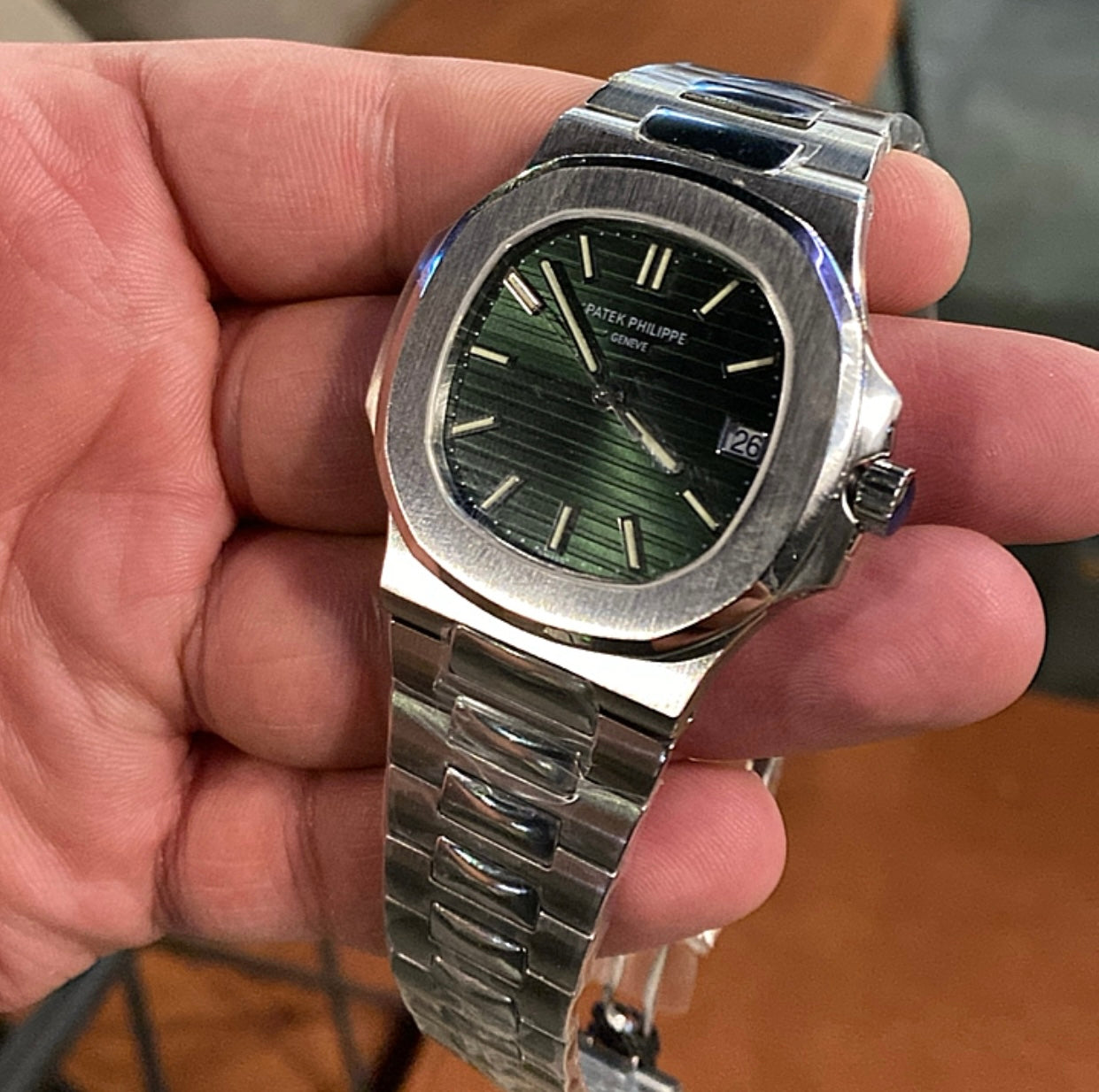 باتيك فيليب نوتلس مينا اوليڤ زيتوني- كلين مطابفة لاصلية