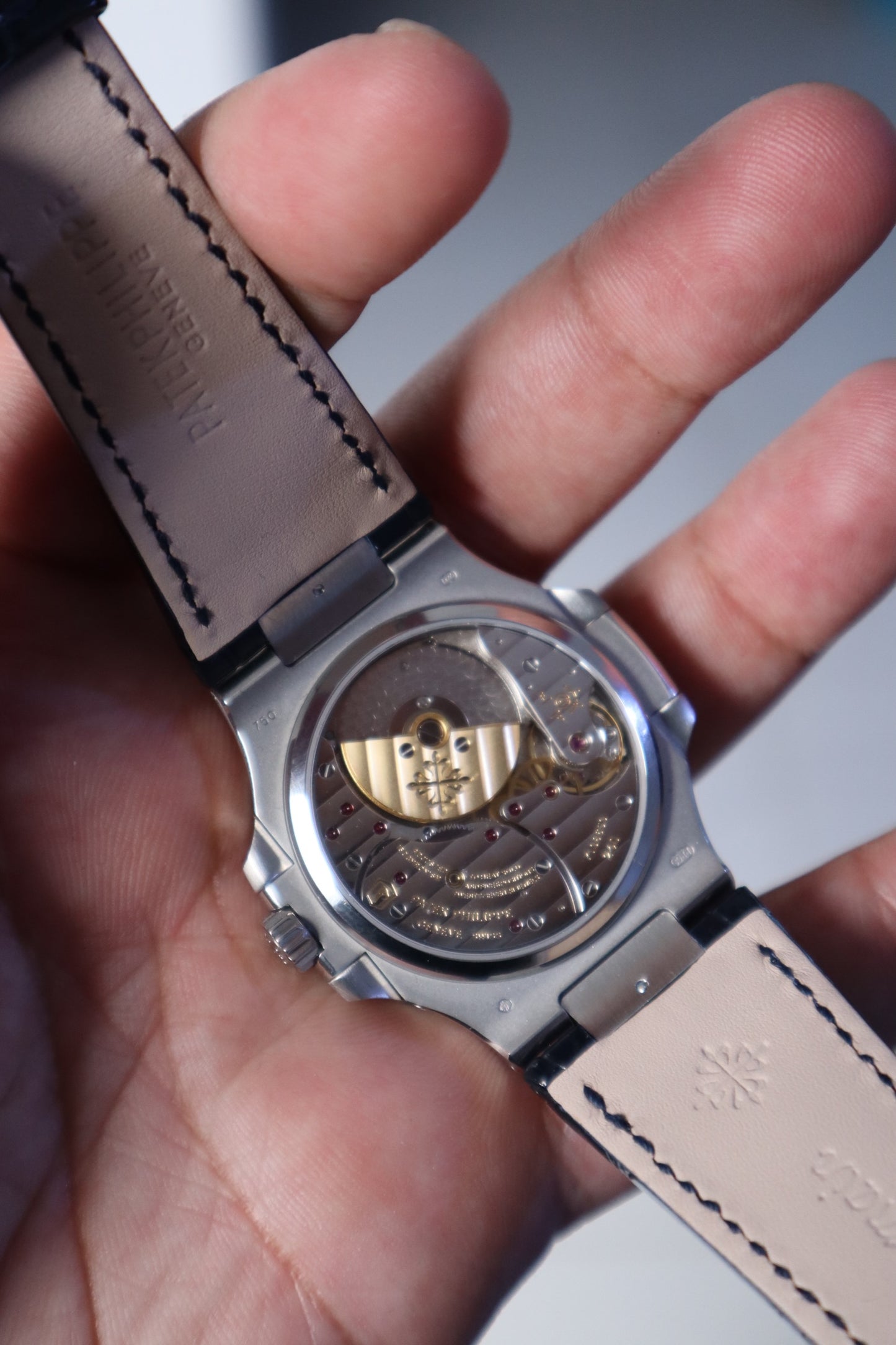 باتيك فيليب ٥٧١٢ - كلين طبق الأصل - حبة واحدة فقط