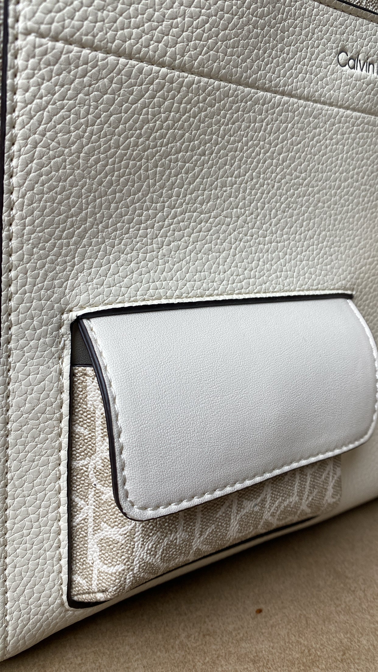 جنطه كالفن كلاين آصليه جديده - تصفيه امريكيه