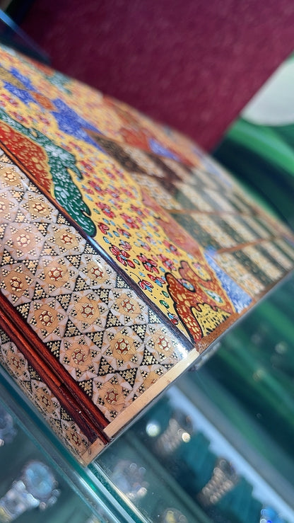 طاولي صناعة يدويه بالكامل قطعه واحده مع جنود براص واحجار الطاولي واحده فقط الرجاء عدم الاحراج