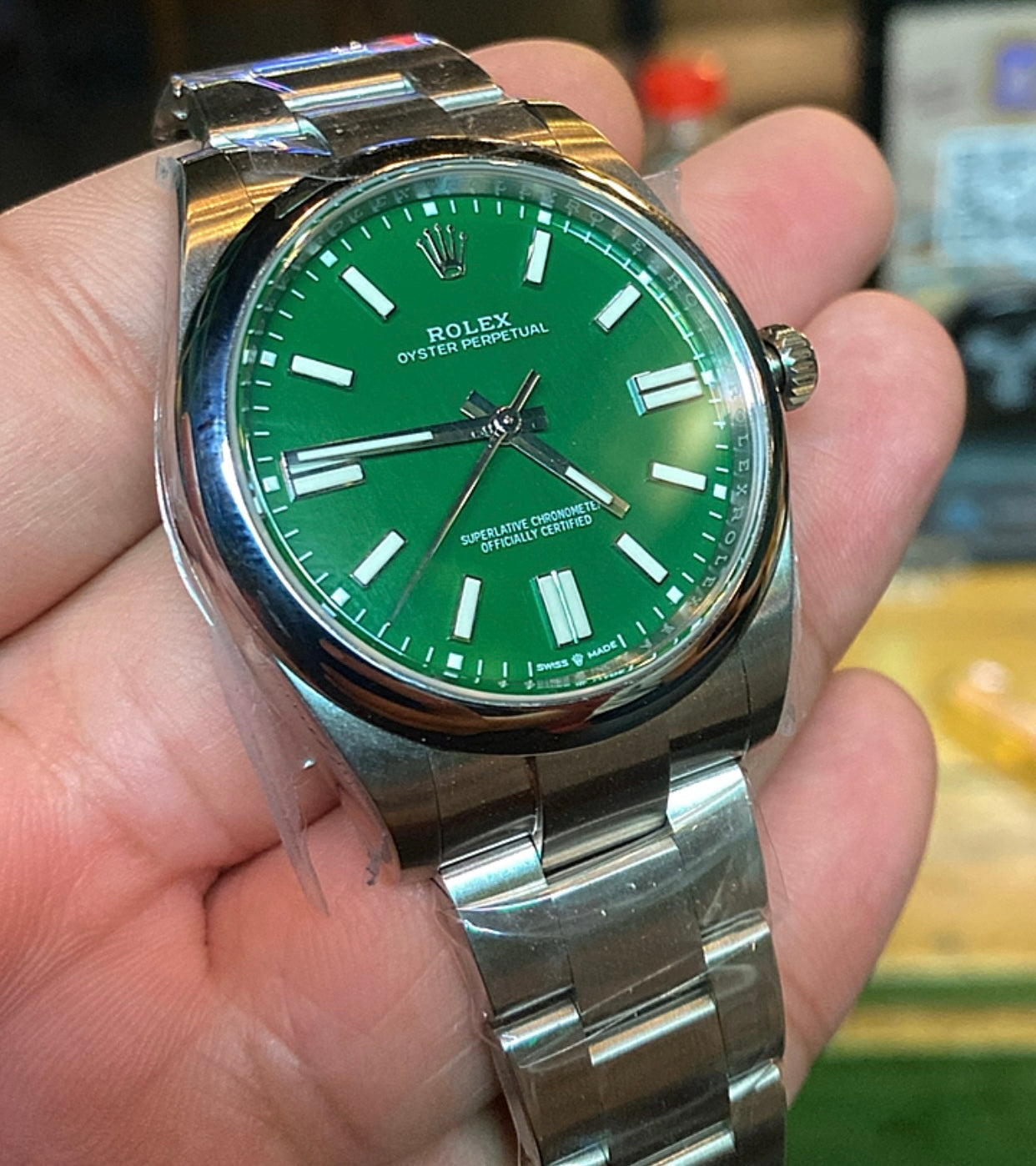 رولكس اويستر بربيتشوال مينا اخضر - مصنع اي دبليو اي طبق الاصلية لا تفرق