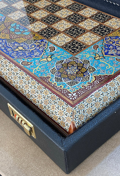 طاولي + شطرنج  زخرفة سوداء راقية صناعة يدوية - جنطة جلد فاخرة السعر بدون احجار شطرنج ٥٥٠ الف ومع احجار شطرنج ٦٥٠ الف