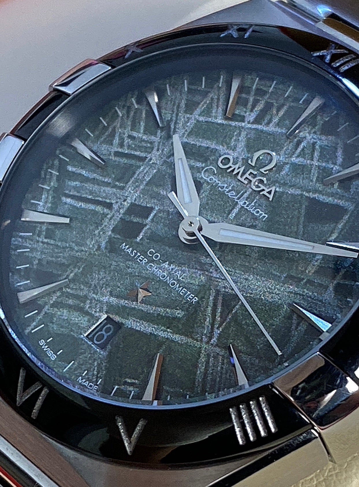 اوميجا كونستليشن كلين مستعملة بحالة الجديد