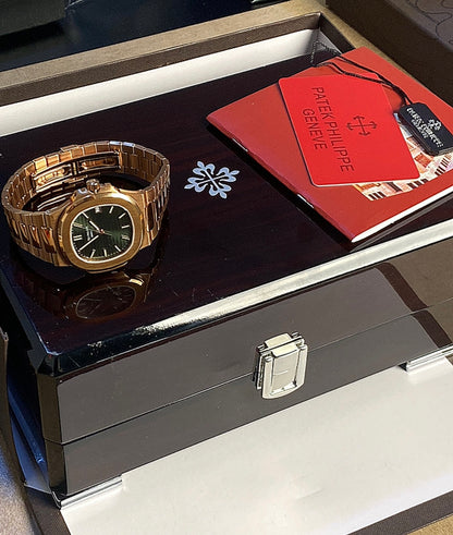 ‏patek philippe 5711- تطابق ١٠٠٪؜ ماكينة سويسري باتيك فيليب نوتليس كلين قطعه واحده