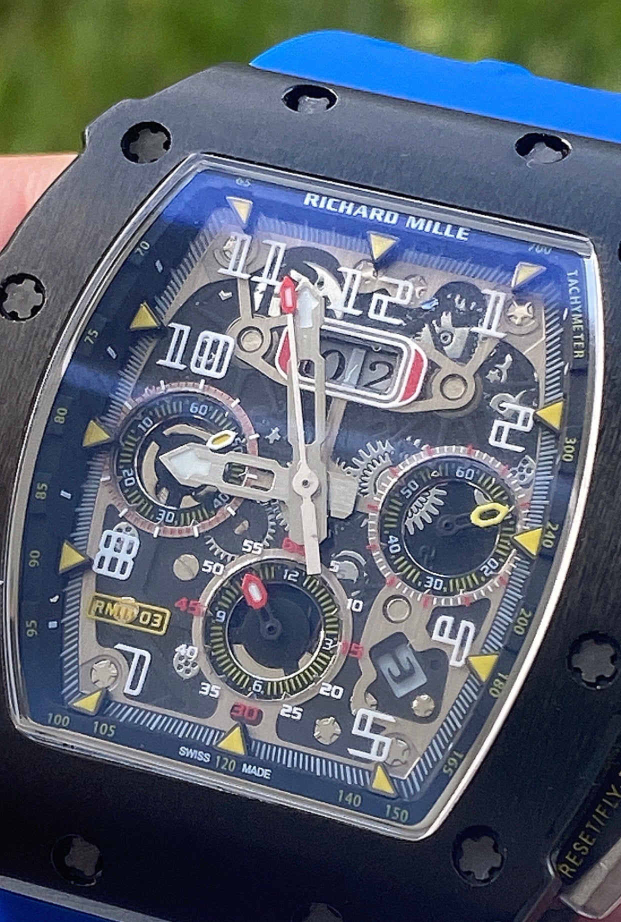 richard mille 11  السعر مليون و ٣٠٠ الف رفيال نادال