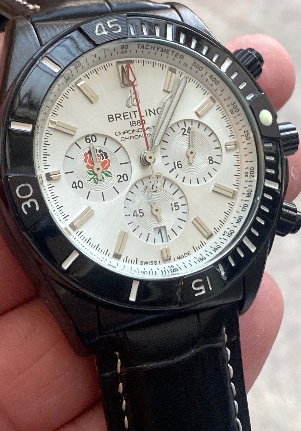 بريتلنج ابيض و اسرد