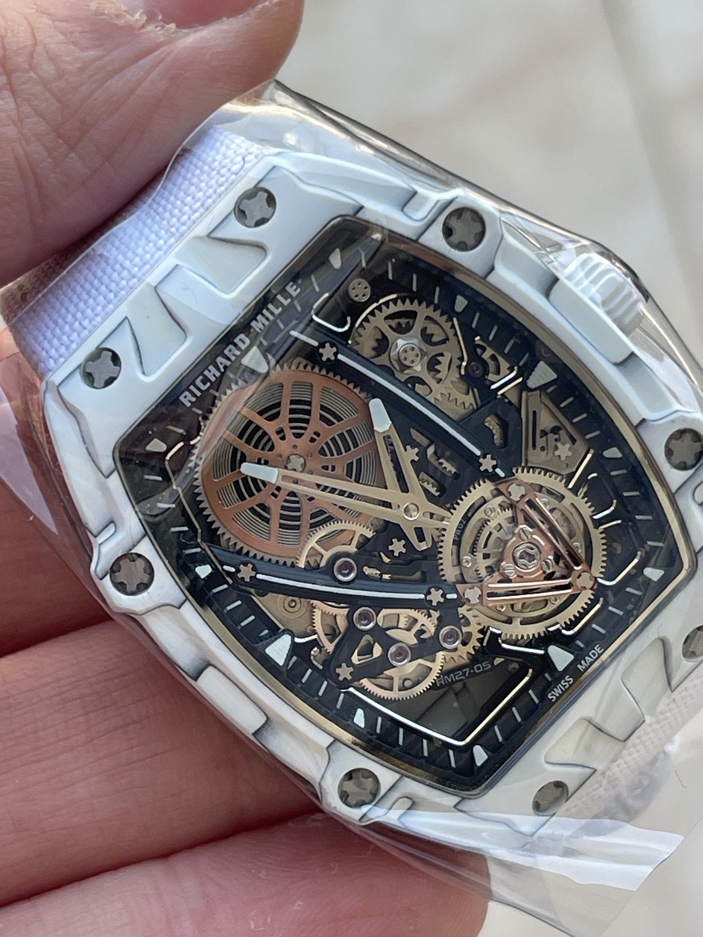 Rm carbon white اخف ساعه بالعالم لون ابيض الساعه طبق الأصل