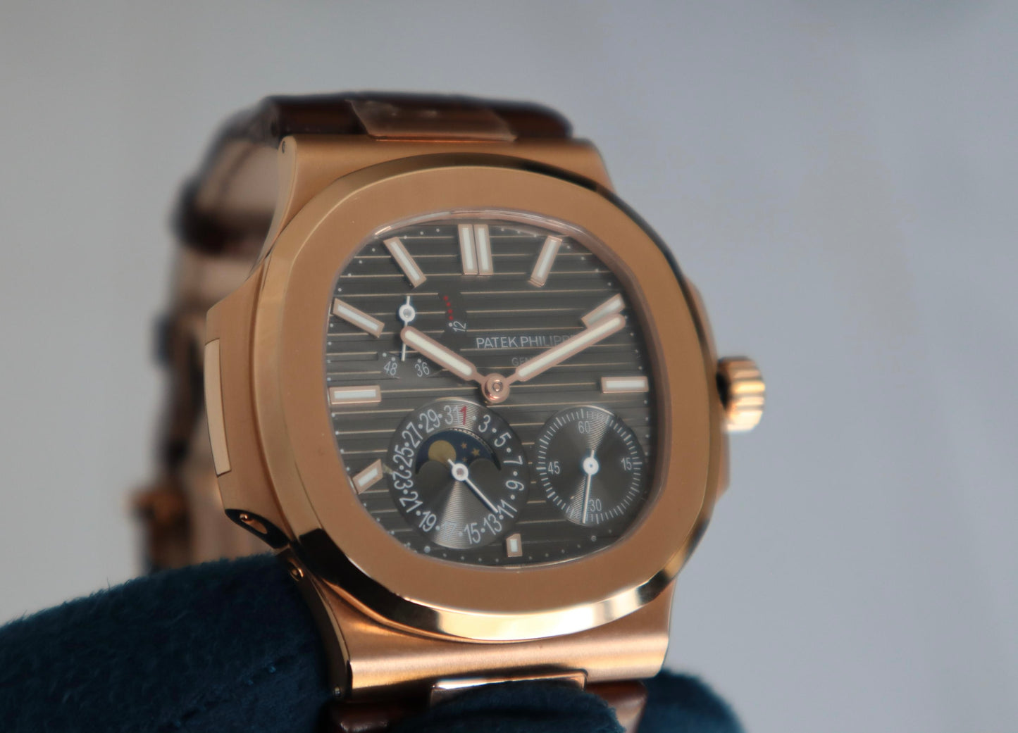 PATEK Philippe 5712 - الساعة كلين طبق الأصل