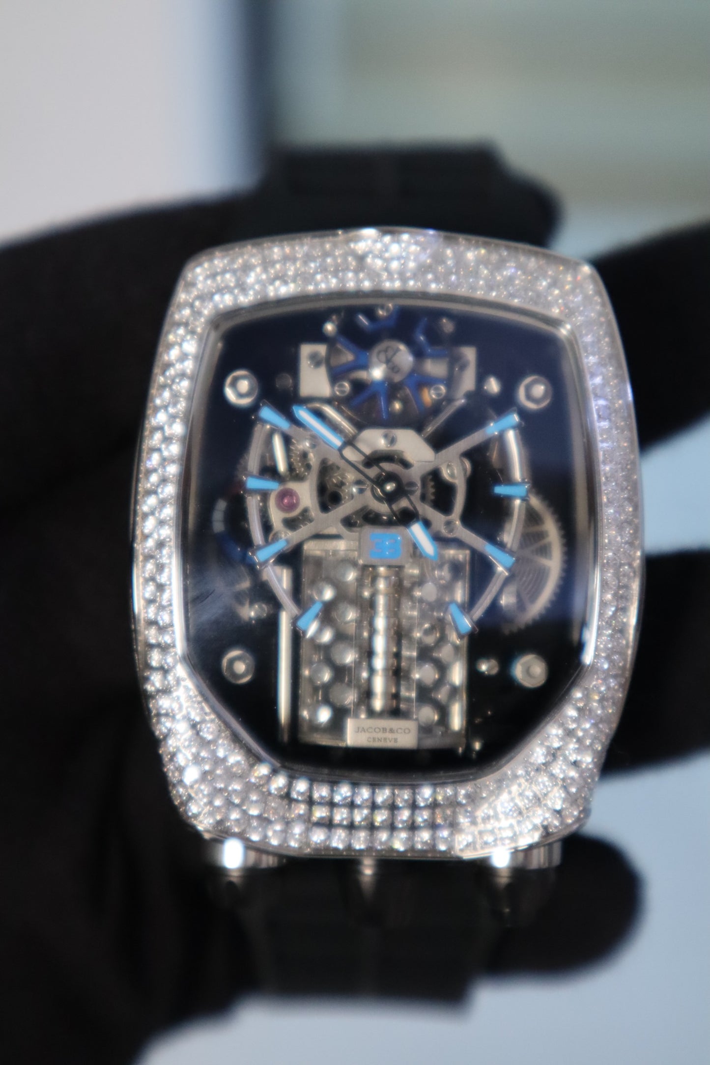 جاكوب اند كو بوجاتي شيرون فول دايموند - ماكينة سويسري توربيون