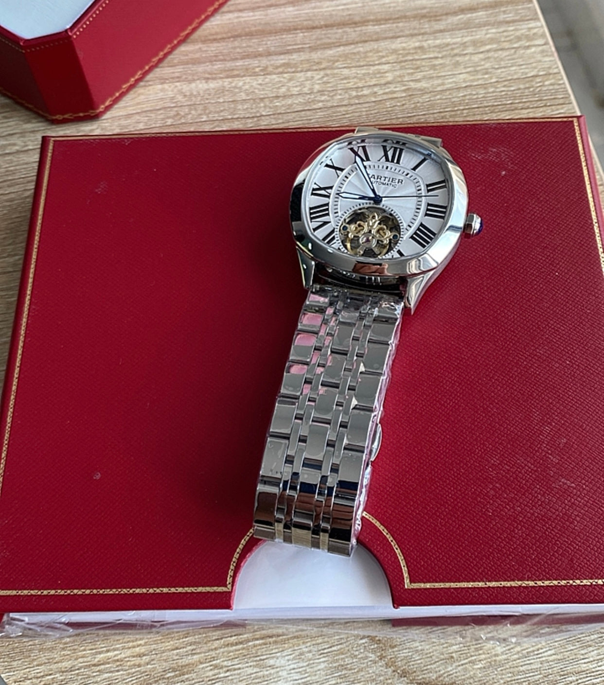 السعر بالأإردني 200  دينار - ارتير تربليون لون ابيض