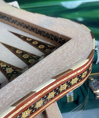 تحفة فنية صناعة يدوية - طاولي و شطرنج رسمة واحدة فقط يعني الحبة الوحيدة في العراق - احجار الطاولي و الشطرنج صناعة يدوي  بادق التفاصيل (t3)
