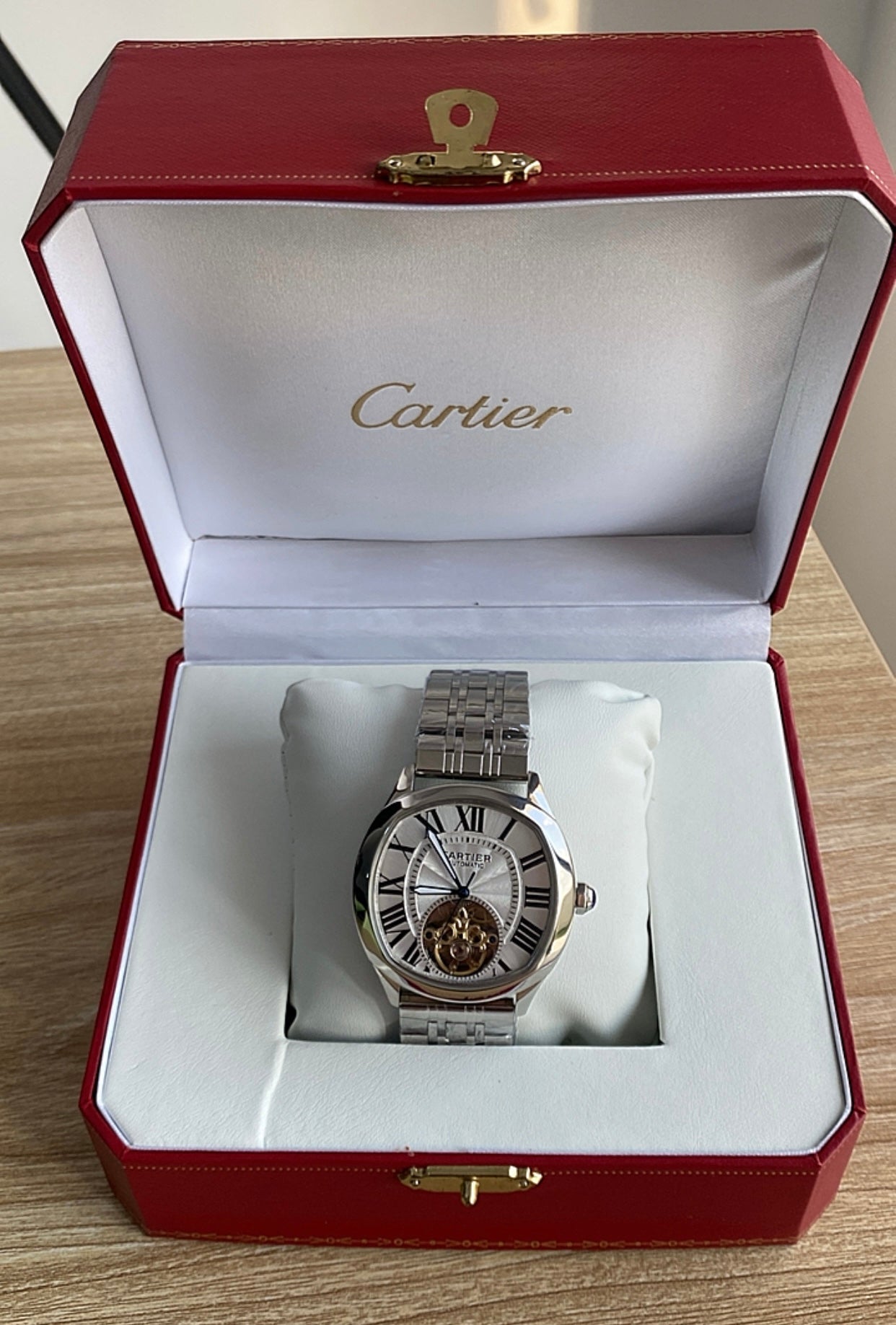 السعر بالأإردني 200  دينار - ارتير تربليون لون ابيض