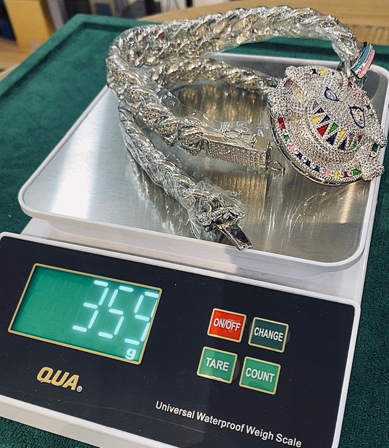 ICED OUT CUBAN  ماستر كوبي حجر ميوسنابت السعر 750 ألف